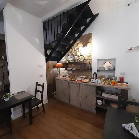 Antica Dimora Historic Building Bed & Breakfast
