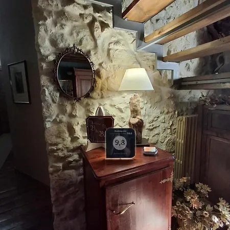Antica Dimora Historic Building B&B 엔나