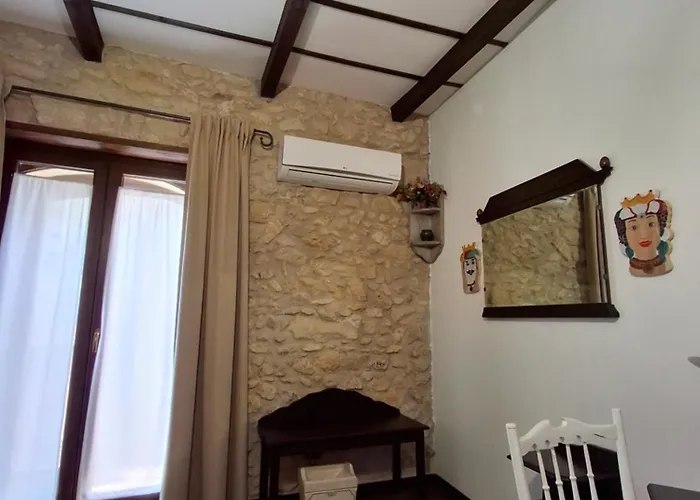 Antica Dimora Historic Building Alojamento de Acomodação e Pequeno-almoço 3*