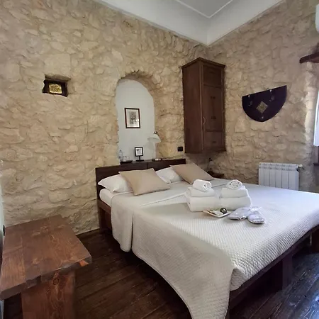 B&B Antica Dimora Historic Building 3*
