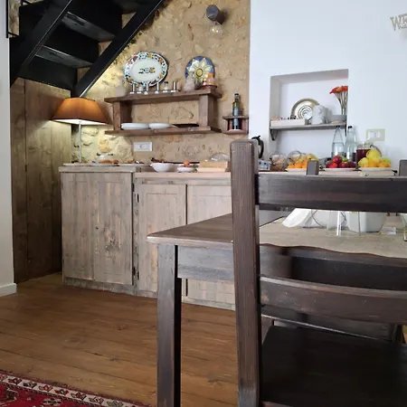 Antica Dimora Historic Building B&B 3*