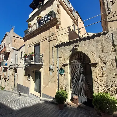 Antica Dimora Historic Building 엔나