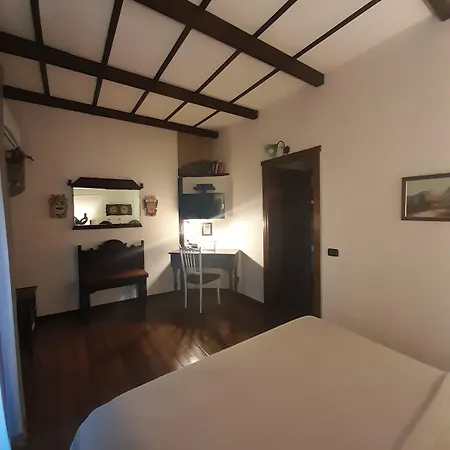 B&B Antica Dimora Historic Building 3*